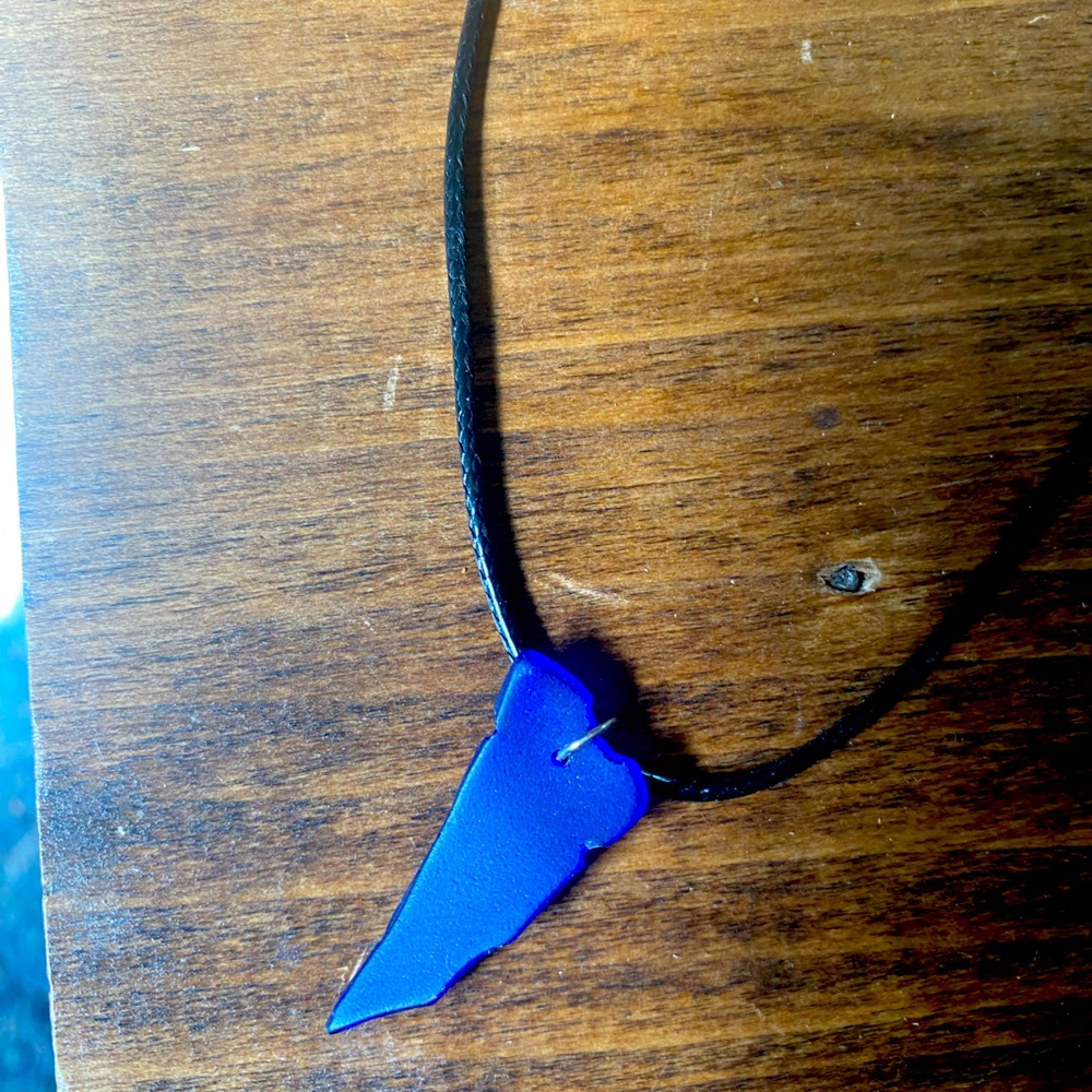 Mock shark tooth necklace made outta beach glass 🦈